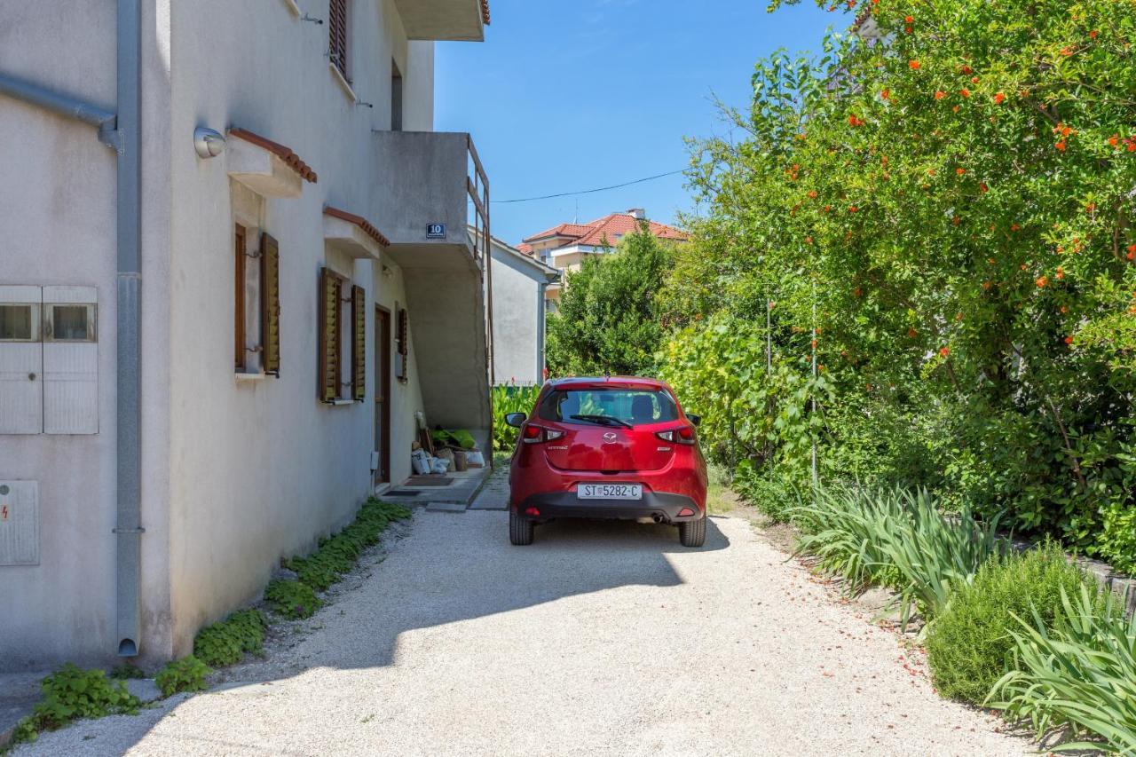 Apartments With A Parking Space Kastel Stari, Kastela - 20999 Exteriör bild