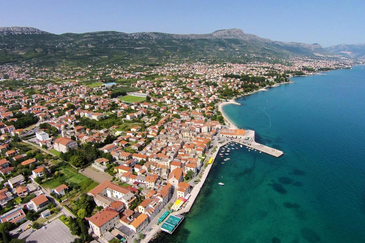 Apartments With A Parking Space Kastel Stari, Kastela - 20999 Exteriör bild